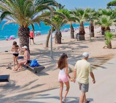 Appartement Pineda Beach Iii
